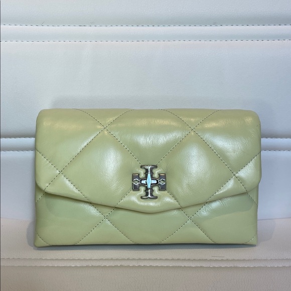 Tory Burch Handbags - Brand New Tory Burch Kira Diamond Pear Quilted Bag